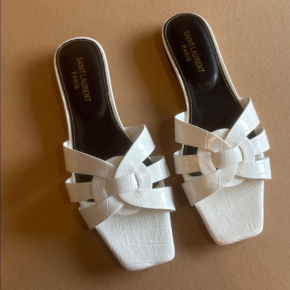 White Saint Laurent sandals - Picture 2 of 5